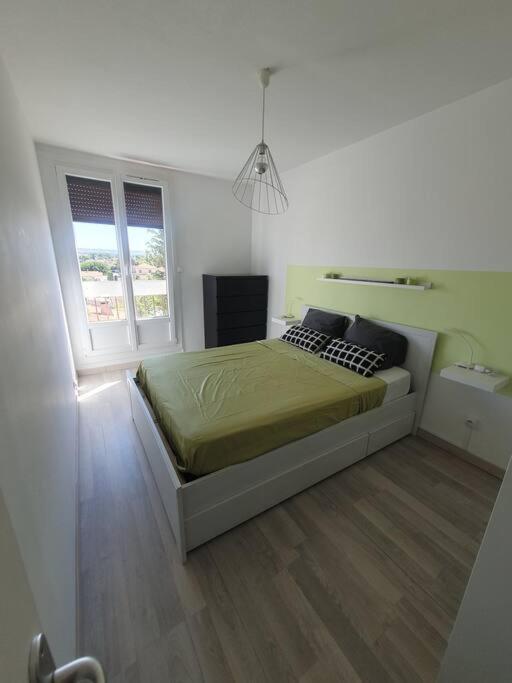 Appartement Avec 3 Chambres 80M2 Plein Sud Marignane Luaran gambar