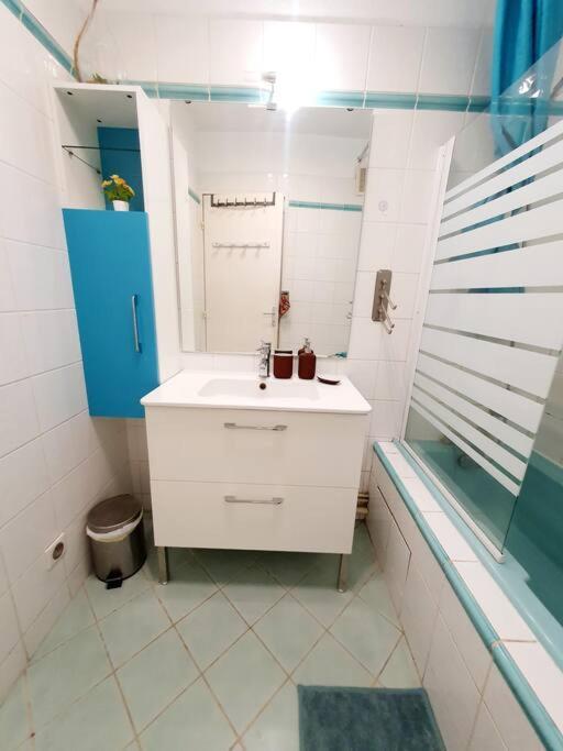 Appartement Avec 3 Chambres 80M2 Plein Sud Marignane Luaran gambar