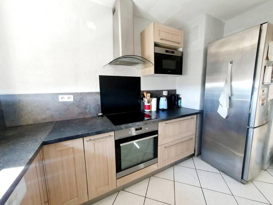 Appartement Avec 3 Chambres 80M2 Plein Sud Marignane Luaran gambar